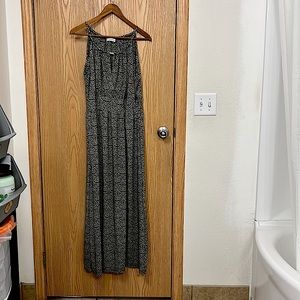 Jon & Anna XL long sleeveless dress.